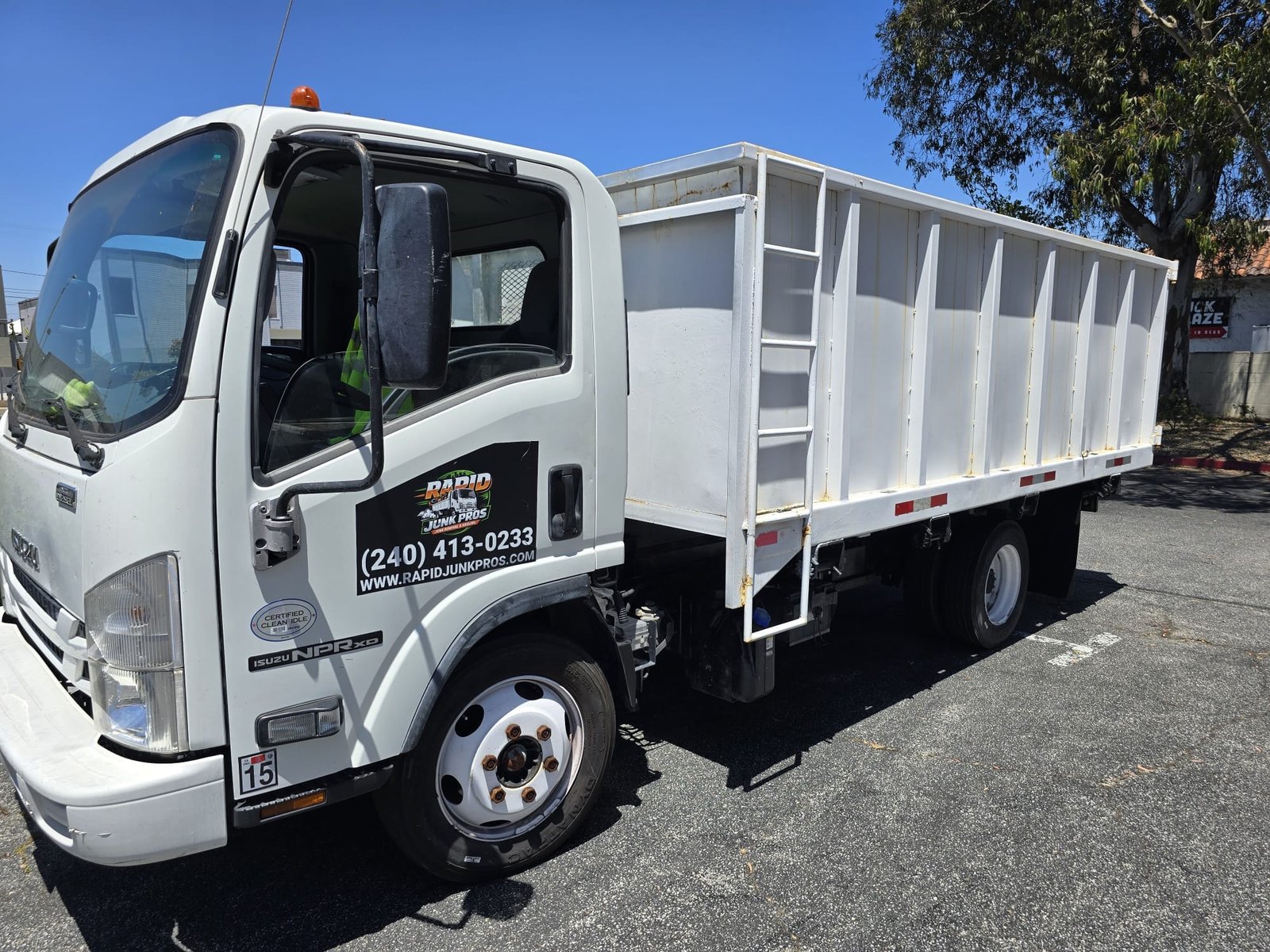 Junk Removal in Inglewood CA – Fast, Affordable & Same-Day Pickup 2 Junk Removal Inglewood CA — Rapid Junk Pros