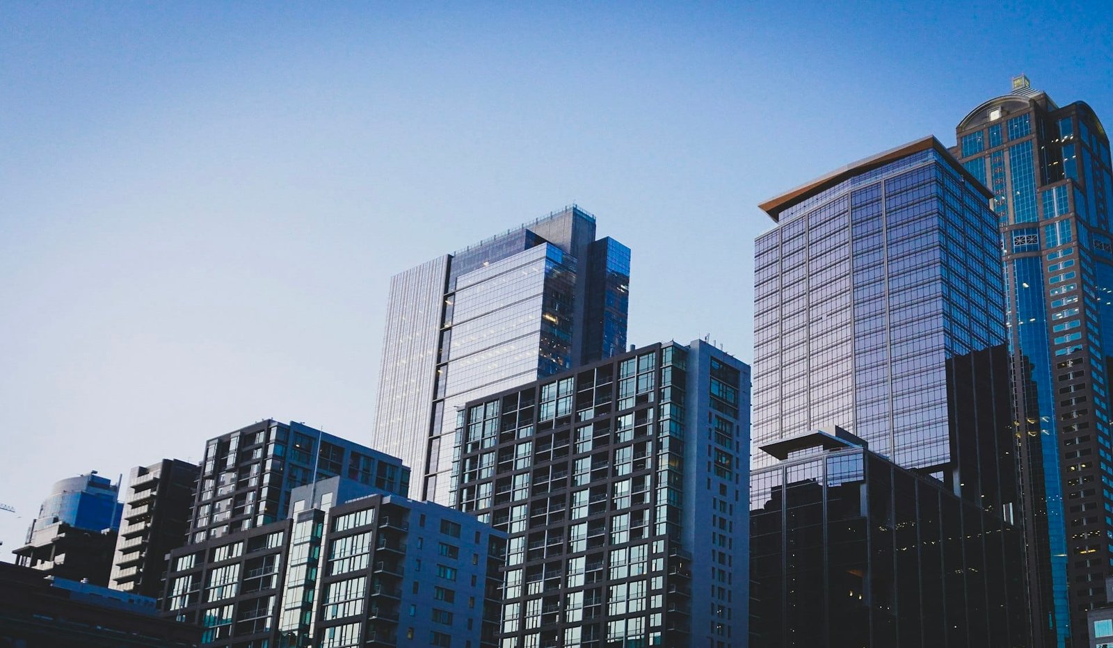 REO Cleanout Companies in Los Angeles CA 2 REO cleanout companies in Los Angeles CA — Rapid Junk Pros