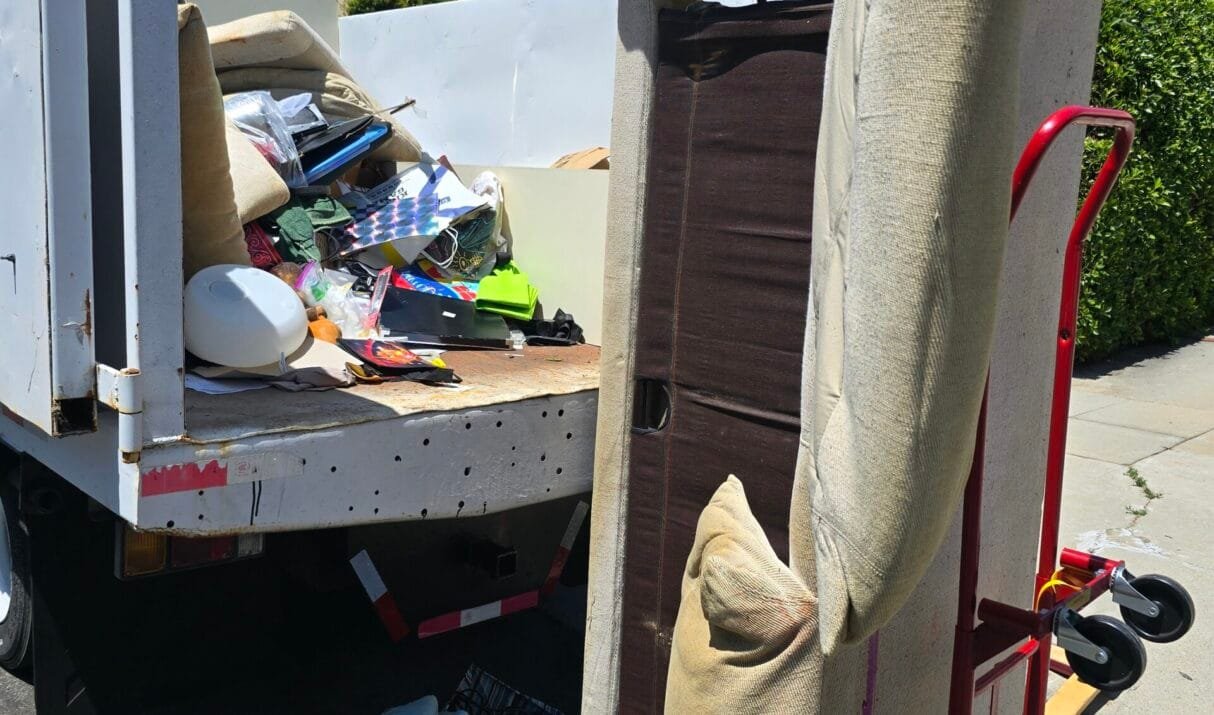 No-Contact Junk Removal Near Me: Safe, Easy Pickups in California