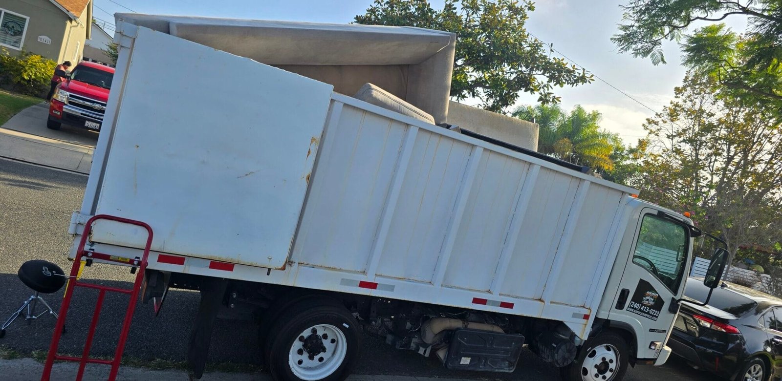 Family-Owned Junk Removal Near Me: The Difference You Can Feel 1 family-owned junk removal near me