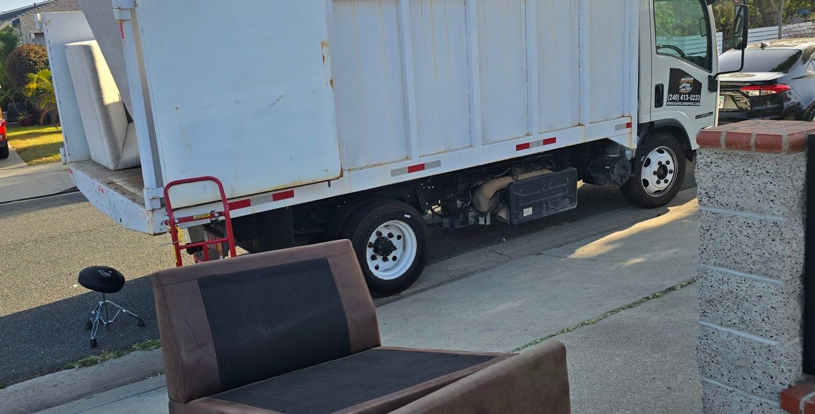 TV and Electronics Disposal Los Angeles: The Right Way to Get Rid of Old TVs and E-Waste 1 TV and electronics disposal Los Angeles pickup crew