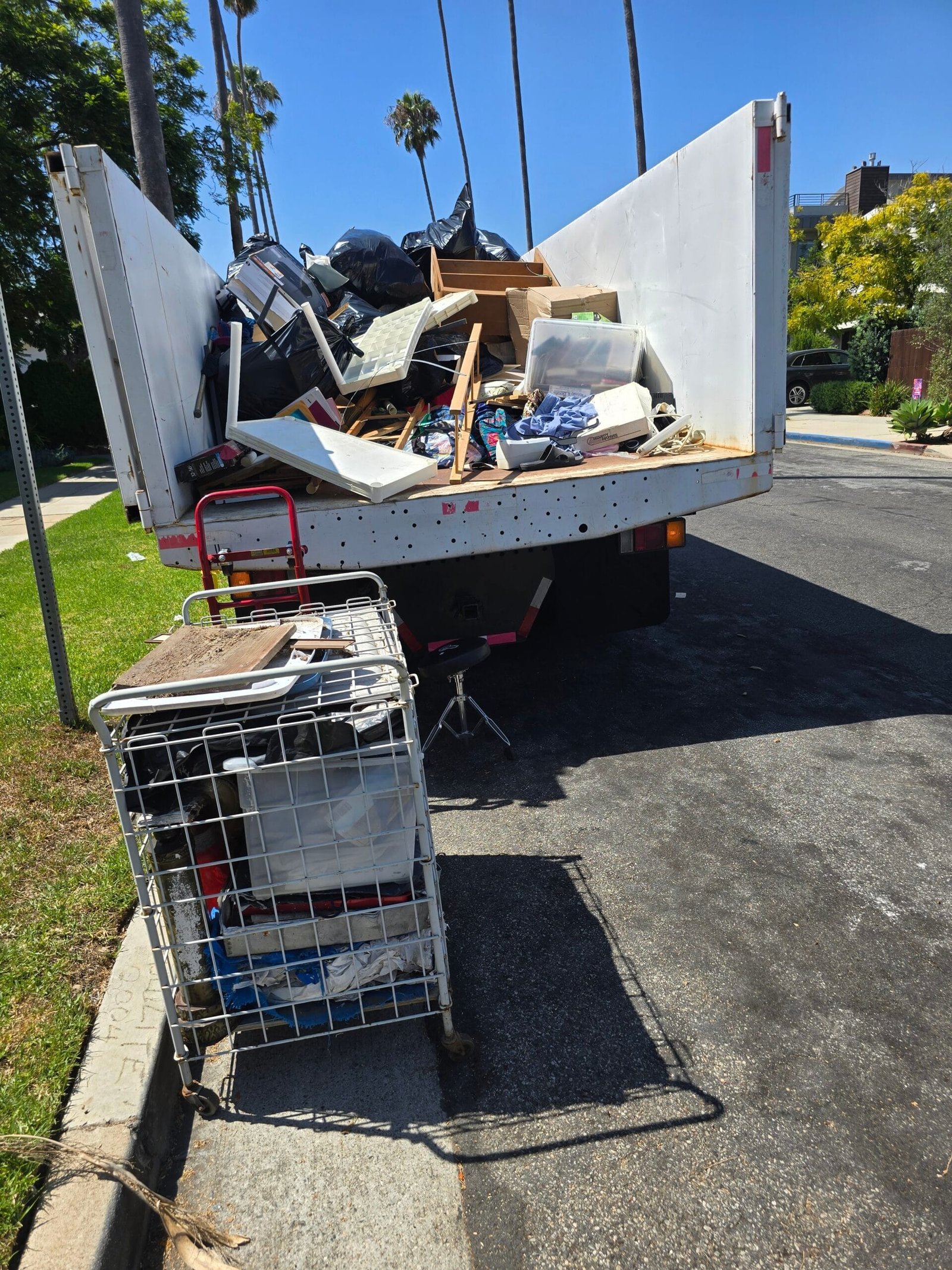 Junk Removal in Koreatown, CA 2 Junk removal in Koreatown furniture pickup by Rapid Junk Pros
